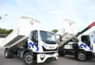 Más equipamiento para los barrios: la Municipalidad sumó ocho nuevos camiones para reforzar obras, tránsito y servicios públicos